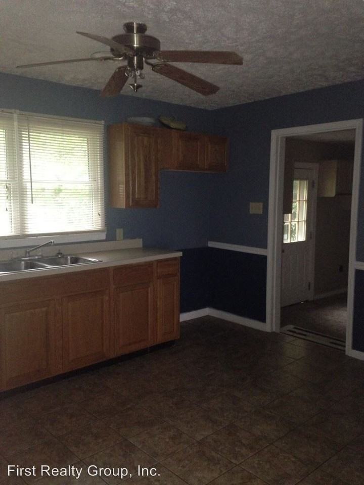 162 Willard Ave - Photo 3 of 7