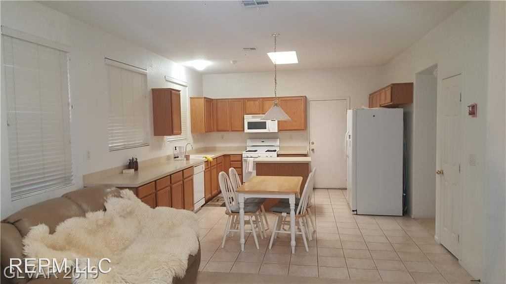 10617 Englewood Cliffs Ave - Photo 3 of 11