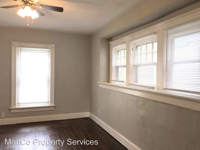 136 Edgar Ave - Photo 3 of 10