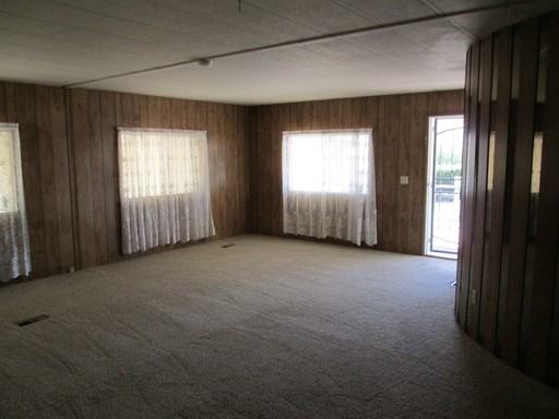 3025 Higham Ave - Photo 2 of 5