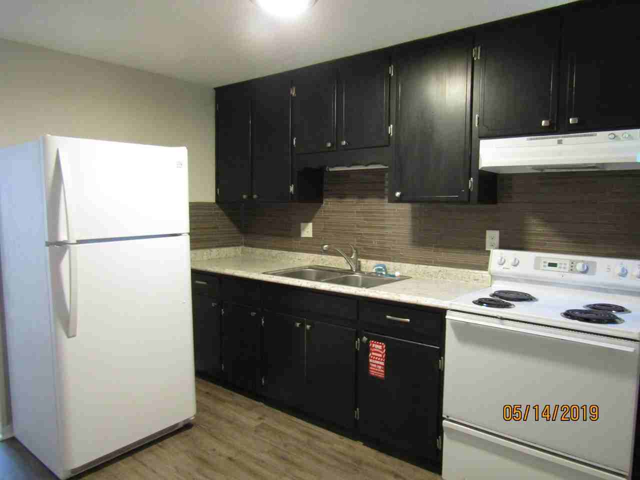 437 S John Sims Pkwy - Photo 3 of 6