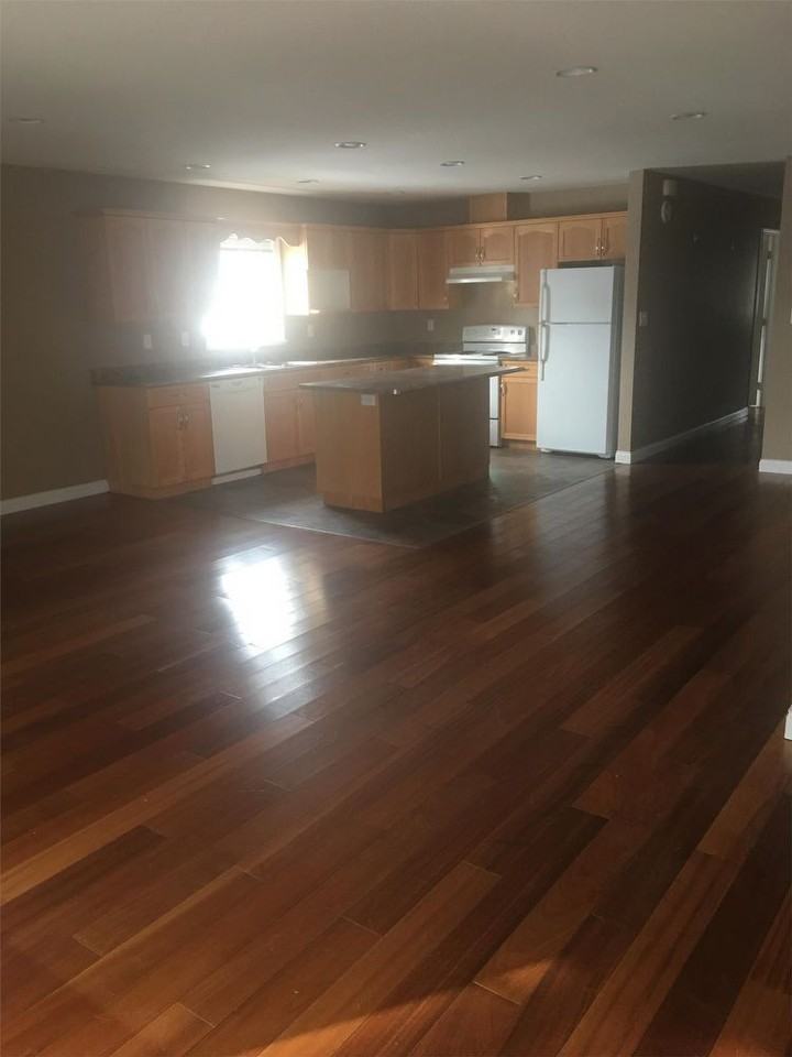 2117 Spruce St - Photo 2 of 10