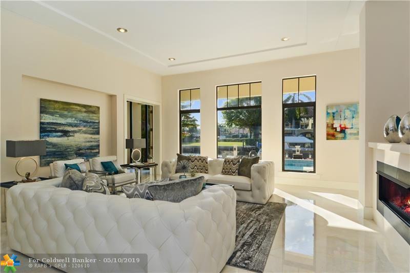 301 San Marco Dr - Photo 2 of 24