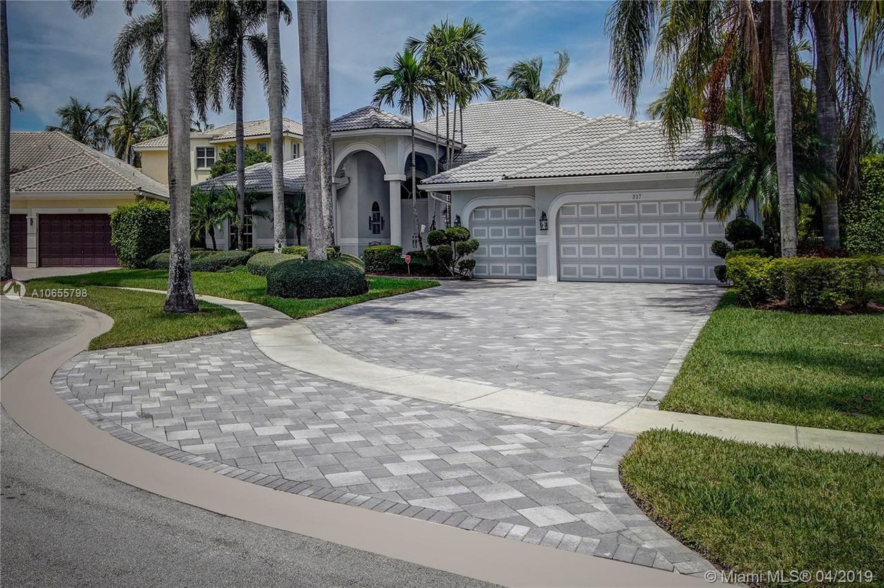 317 Windmill Palm Ave - Photo 2 of 46