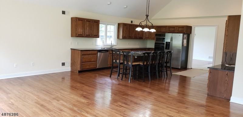 1 Carroll Dr - Photo 3 of 25