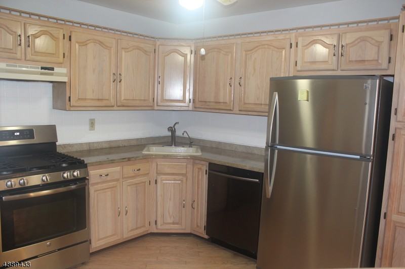 34 Birch Terrace - Photo 3 of 26