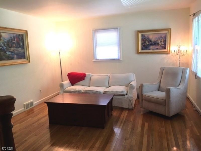 25 Preston Dr - Photo 2 of 15