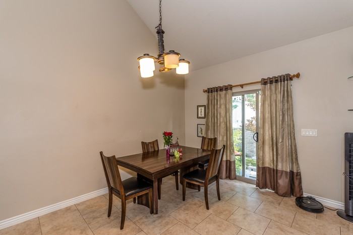 455 Aspen Peak Dr - Photo 2 of 27