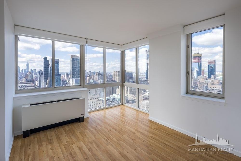 W 55th St 10C, New York, NY 10019 3 Bedroom Apartment for Rent