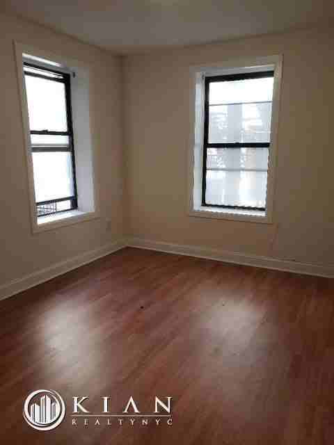 20 20 LAUREL HILL TERRACE 4K - Photo 3 of 5