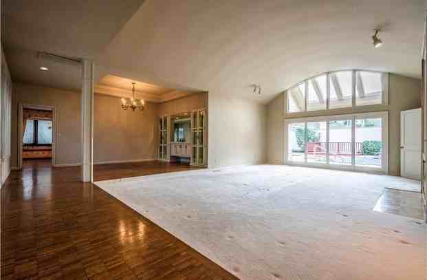 12908 River Oaks Dr - Photo 2 of 16