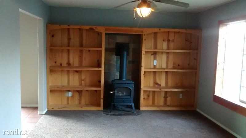 1978 Meadowood Loop - Photo 2 of 14