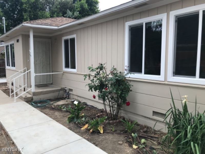 7029 Yolanda Ave - Photo 2 of 19