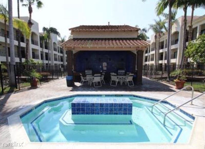 412 W Warner Ave - Photo 3 of 4