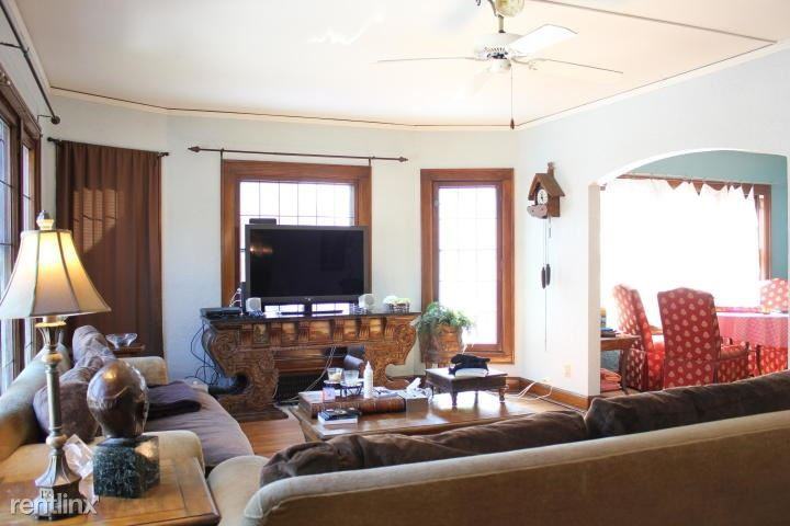 3011 S Howell Ave - Photo 3 of 13