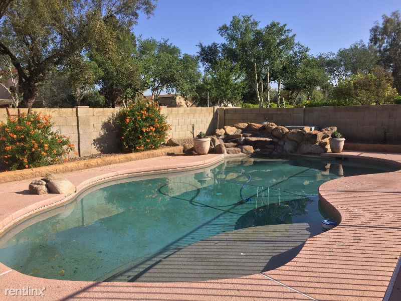 190 S Hazelton Dr - Photo 2 of 16