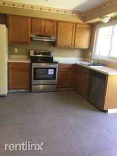 1887 Fleetwood Dr - Photo 2 of 12