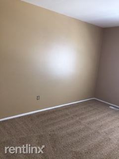 1887 Fleetwood Dr - Photo 3 of 12