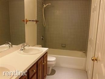 500 Washington St - Photo 3 of 7