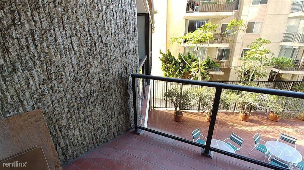 531 Esplanade - Photo 3 of 11