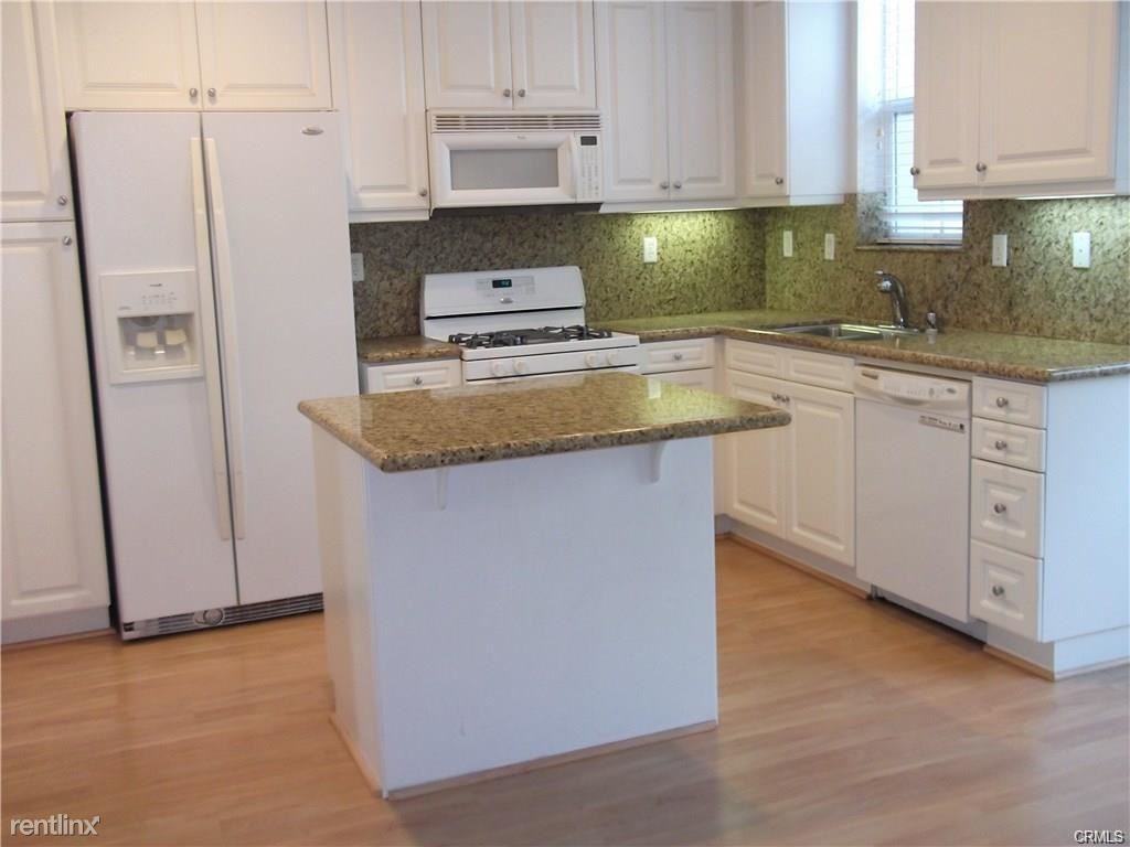 3538 Torrance Blvd - Photo 2 of 10