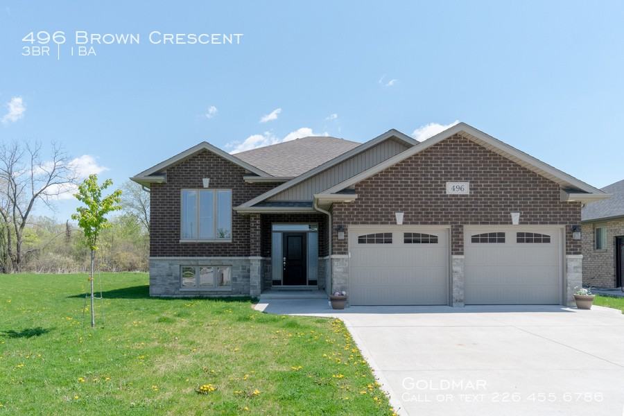 496 Brown Cres - Photo 2 of 32