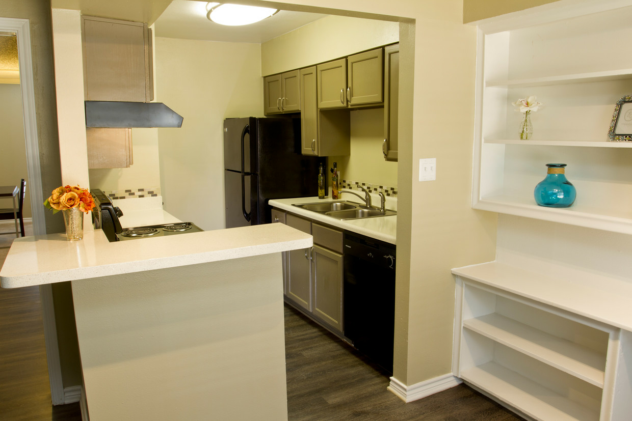 Gaston Commons, - Photo 2 of 9