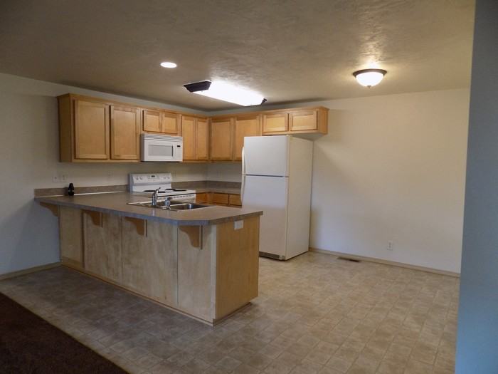 824 Erica Way - Photo 3 of 15