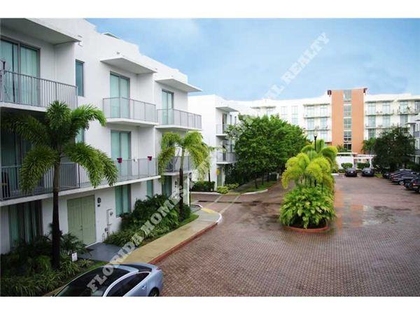 2142 Van Buren St - Photo 2 of 8