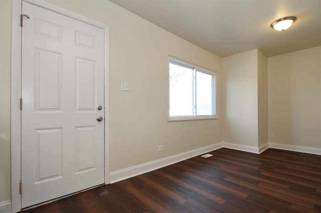 26 S Spruce Ln - Photo 3 of 20