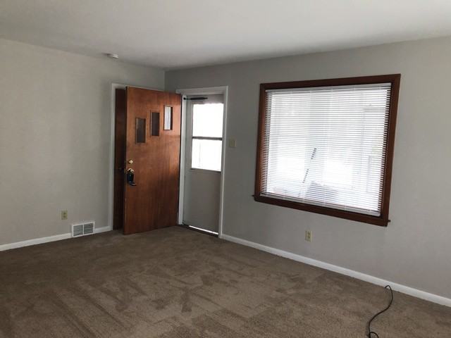 740 Garden Rd - Photo 3 of 17