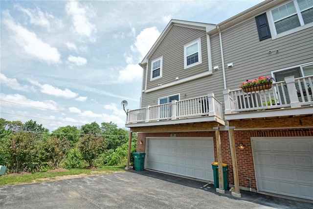 25 Grace Ct - Photo 2 of 27