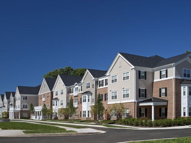 Evergreen Senior Apartments - For Seniors 62+ - Photo 3 of 6