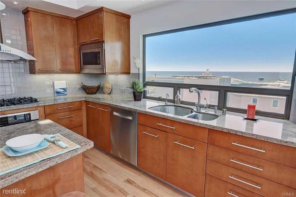 120 1st Pl - Photo 3 of 12