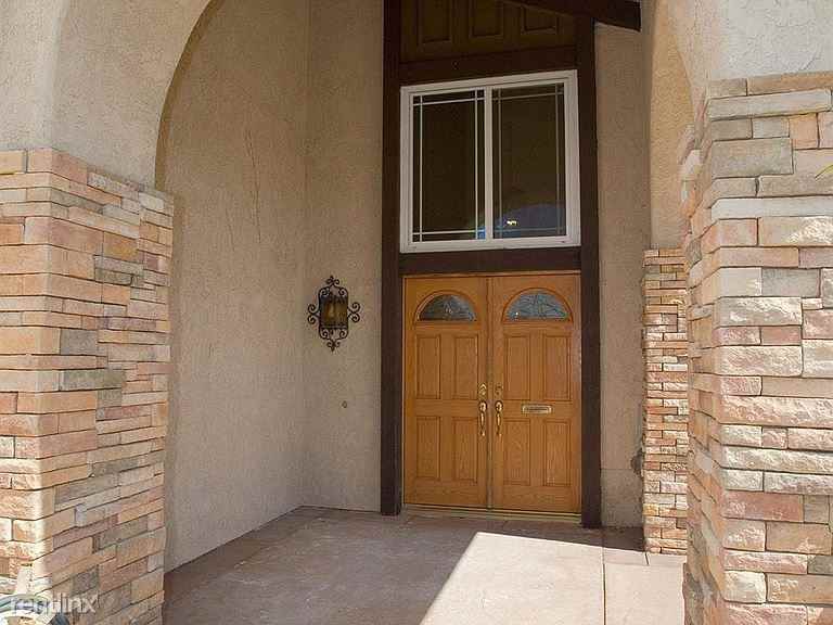 4800 Raymond Dr - Photo 3 of 24