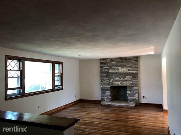 14 Randall Dr - Photo 2 of 21