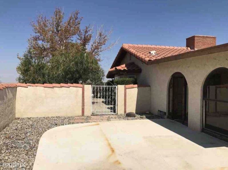 829 Philippine St - Photo 3 of 13