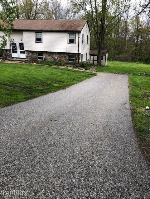 45 Fitts Rd - Photo 2 of 12