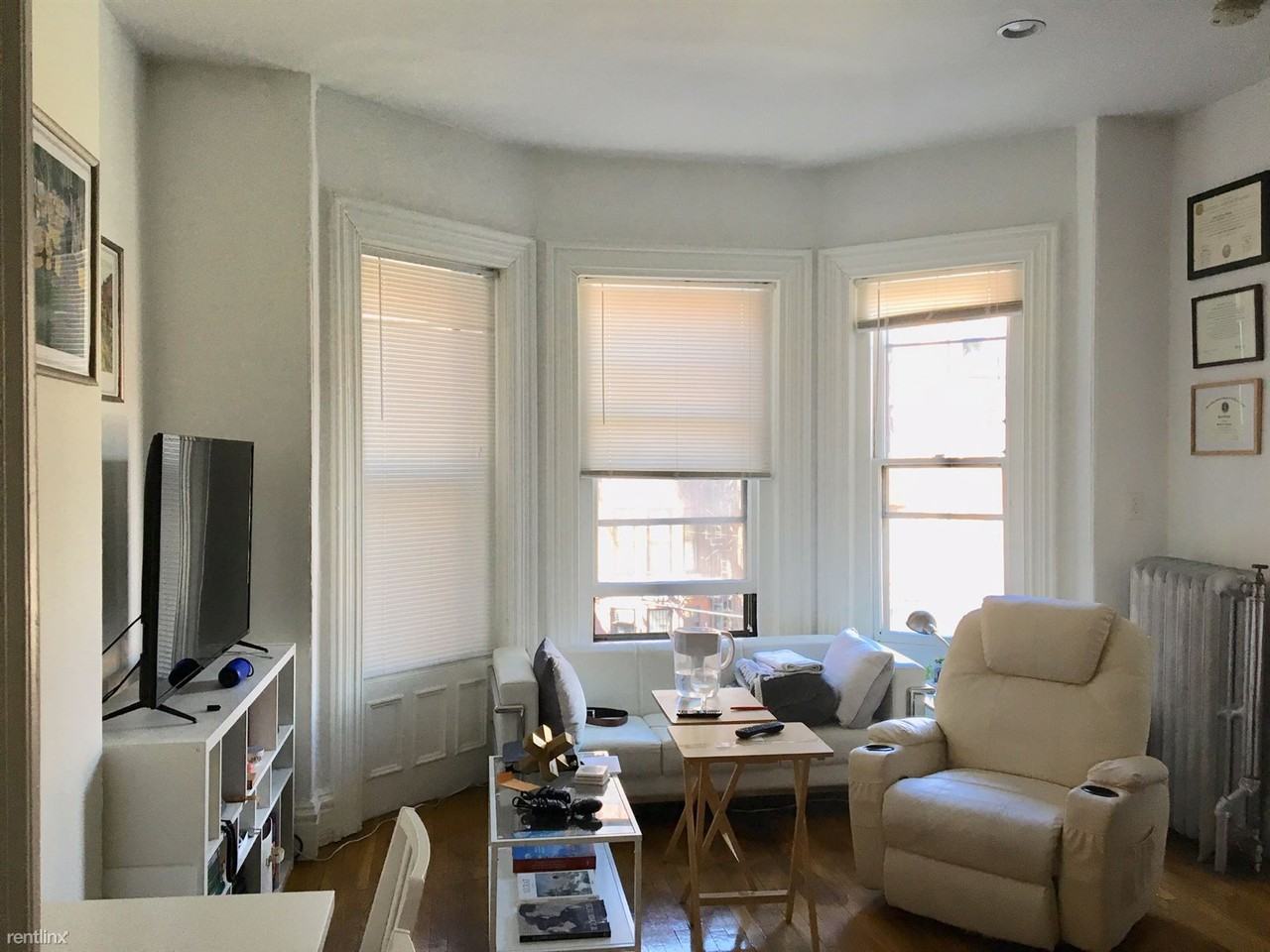 225 Newbury St - Photo 2 of 5