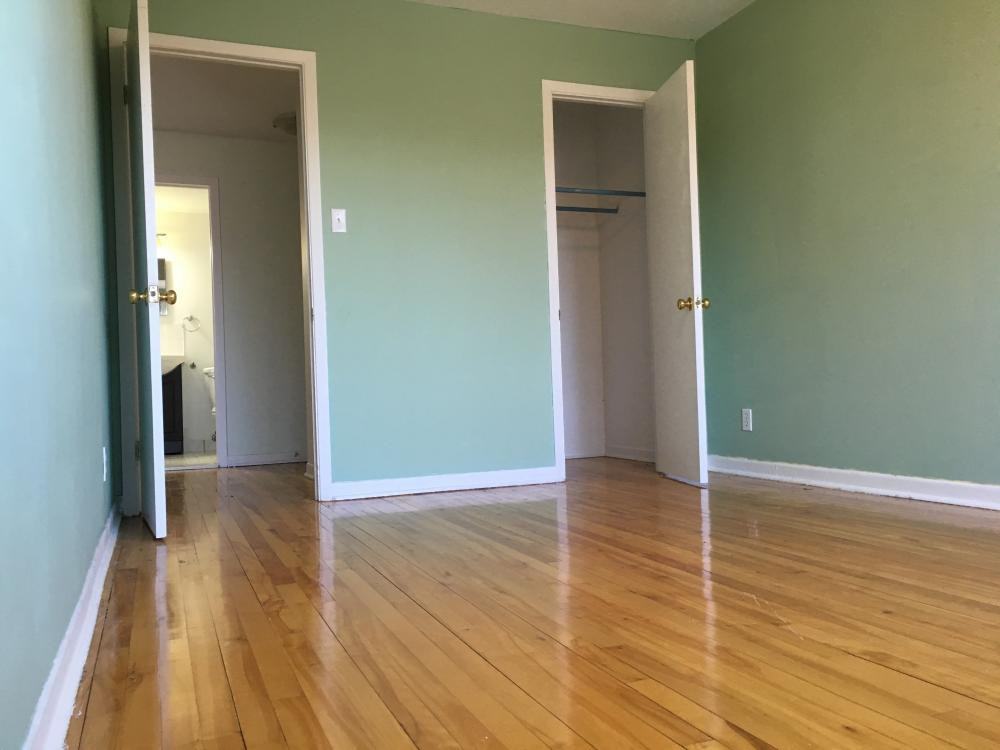 3475 Rue Ivan Franko - Photo 2 of 6