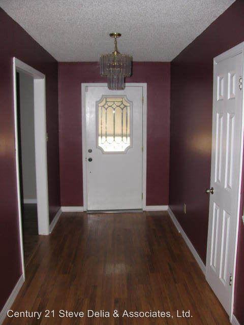 901 Cherokeest. - Photo 2 of 10