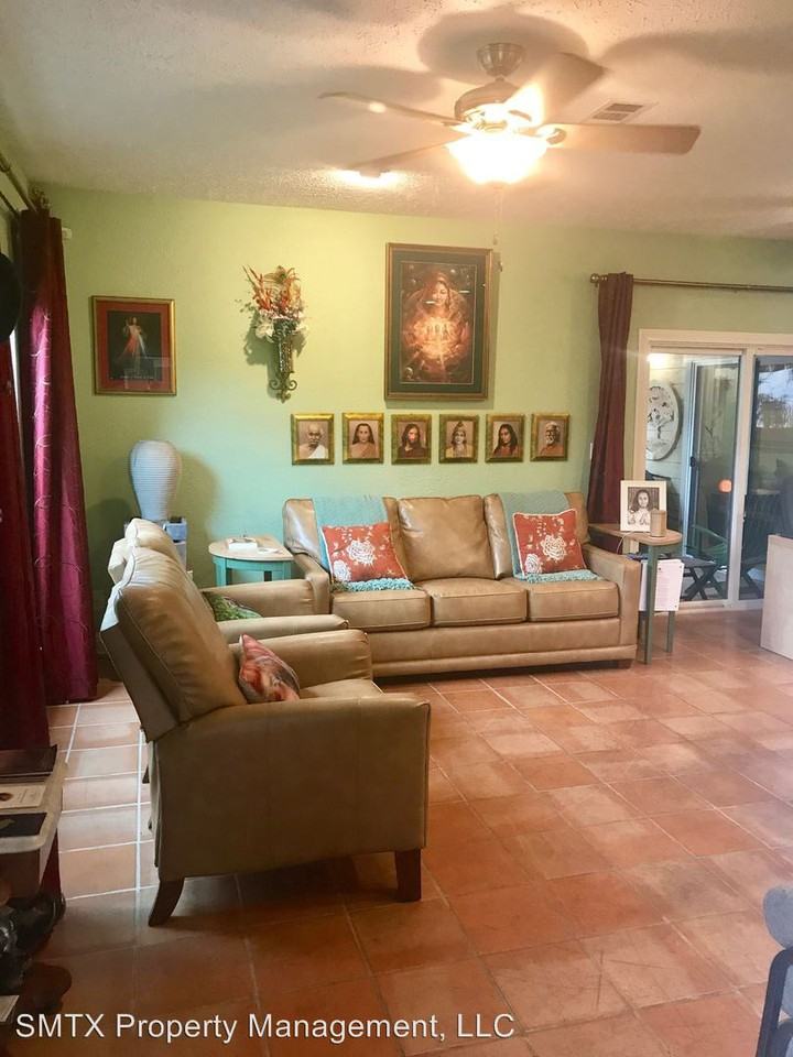 506 W San Antonio St 101 - Photo 2 of 11