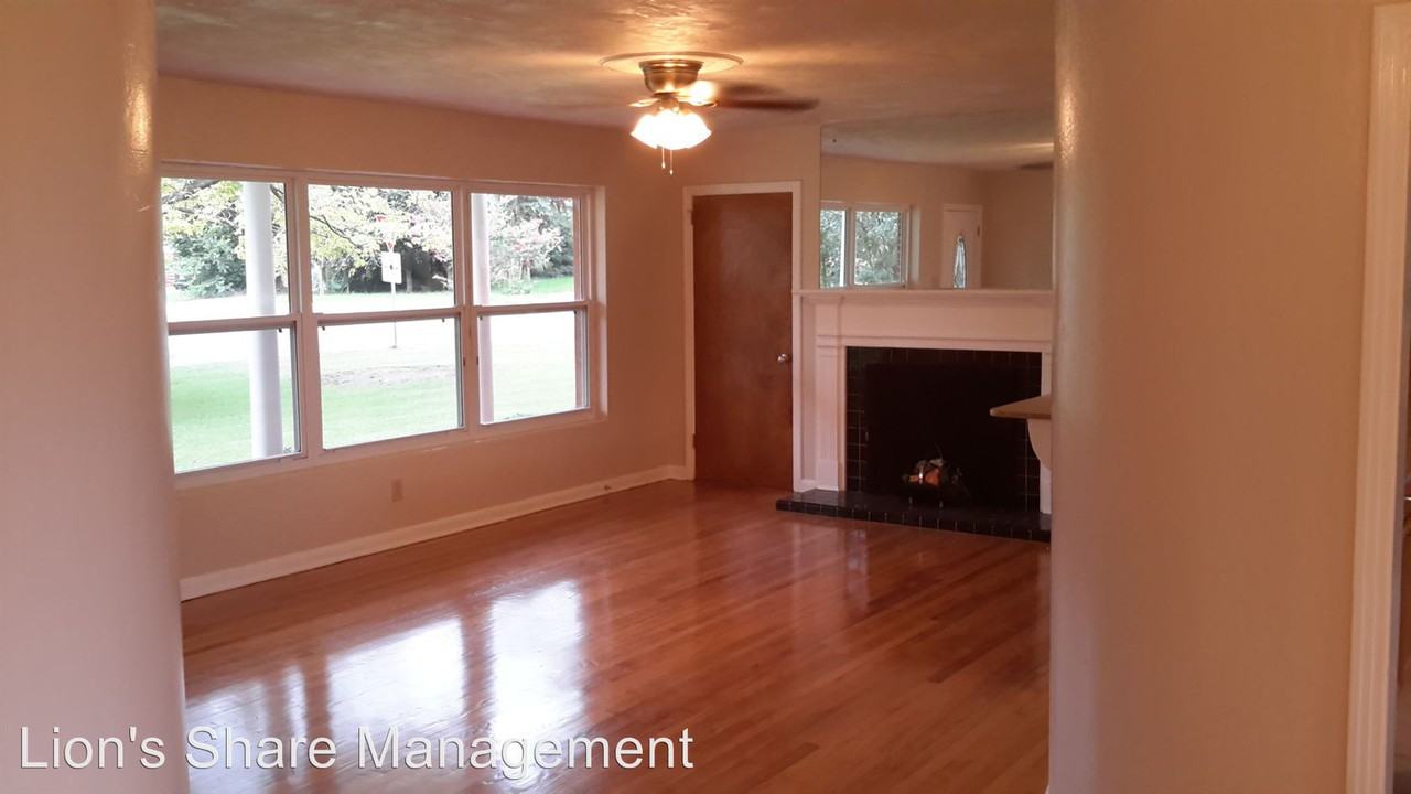 203 Lincoln Street - Photo 3 of 33