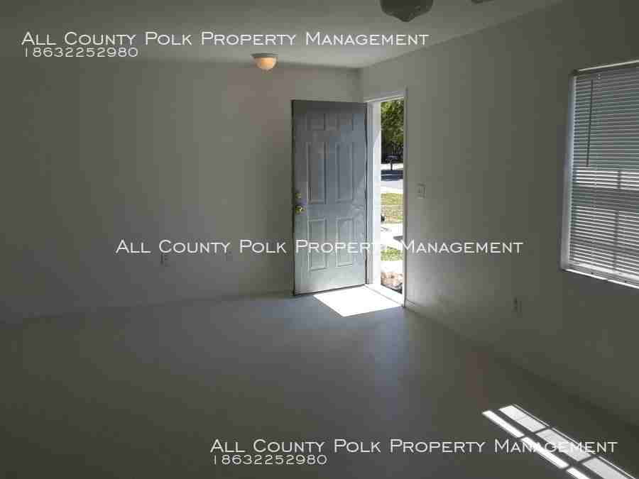 1147 Olive St - Photo 3 of 22