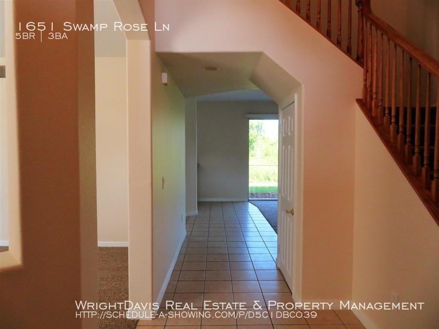 1651 Swamp Rose Ln - Photo 3 of 48