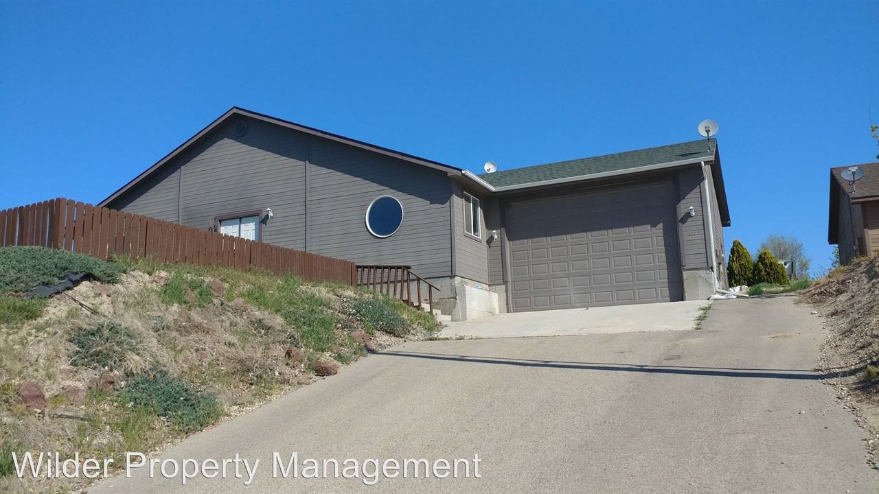 1009 E Stockton Rd - Photo 2 of 21