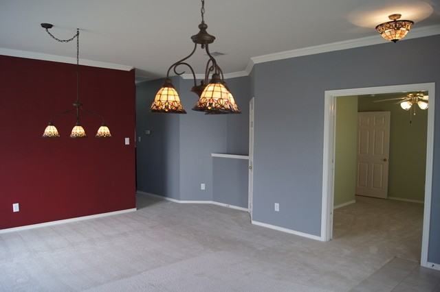 501 Lakeview Ct E - Photo 2 of 16