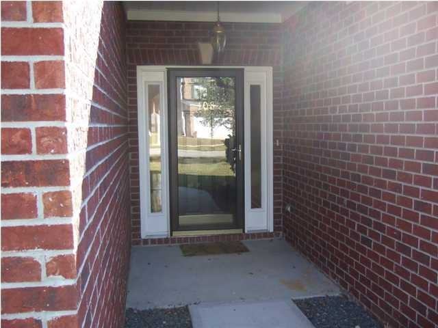 108 Tanglewood Cir - Photo 2 of 16