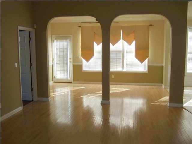 108 Tanglewood Cir - Photo 3 of 16