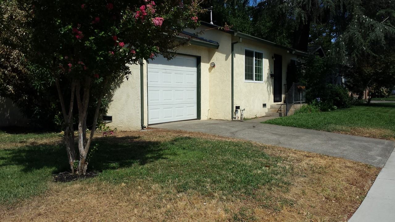 1870 Continental St - Photo 3 of 10